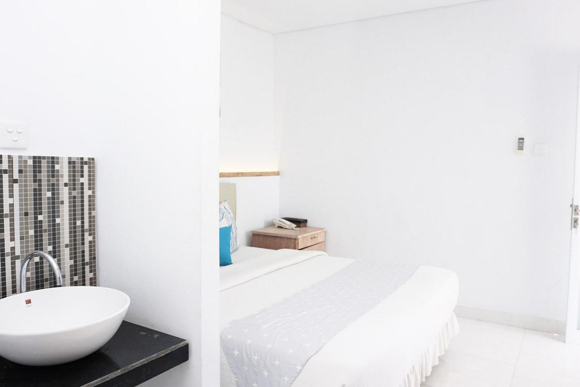 Reddoorz Near Jalan Gatot Subroto Barat Denpasar Hotel Ngoại thất bức ảnh