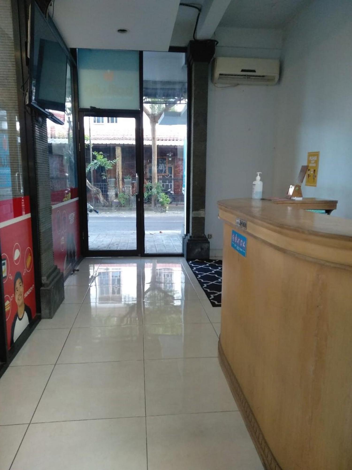 Reddoorz Near Jalan Gatot Subroto Barat Denpasar Hotel Ngoại thất bức ảnh